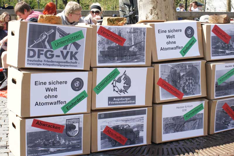 Ostermarsch 2009 - Abrüstungsmauer